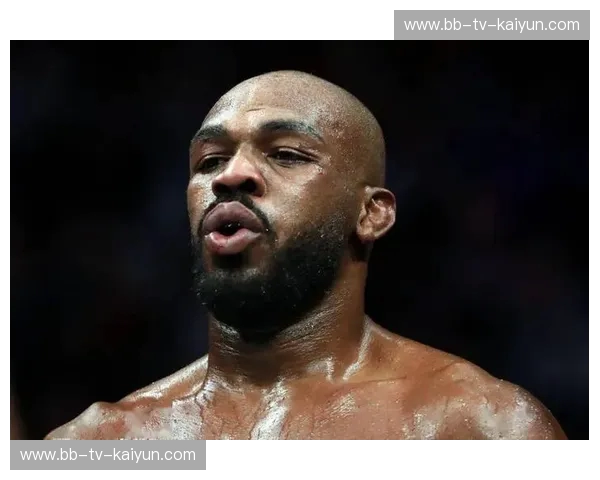 凡人与神迹的交汇：乔恩·琼斯VS町田龙太，那场改写格斗史的“坠龙”之战